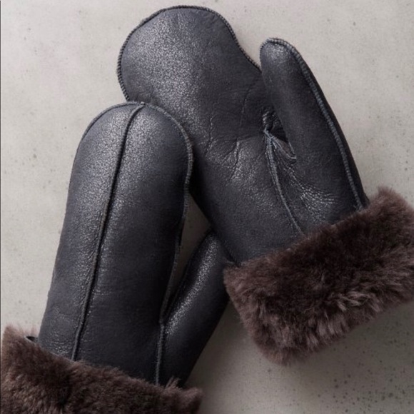 Accessories - Sheepskin Mittens
